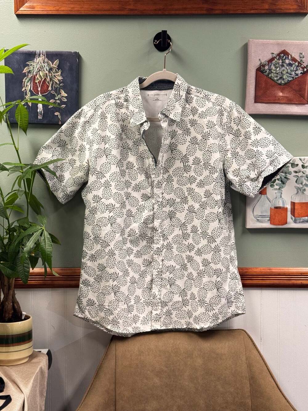pd&c Men's Short Sleeve Pineapple Print Button Down Shirt